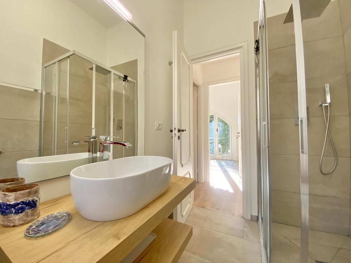Casaviva-stylish Trilo With Ac-shared Pool-parking * Génova